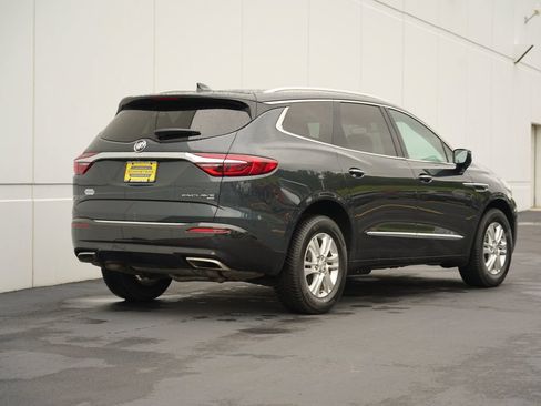Used 2019 Buick Enclave Essence AWD/4WD image 3
