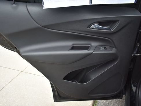 Used 2018 Chevrolet Equinox LT FWD image 35