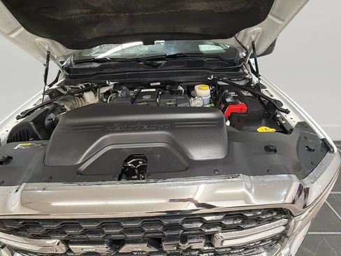 Used 2024 RAM 2500 Big Horn AWD/4WD image 25