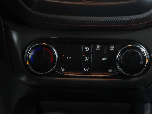 Used 2022 Chevrolet TrailBlazer RS FWD image 20