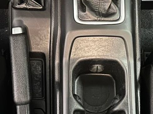 Used 2022 Jeep Wrangler Sport AWD/4WD image 16