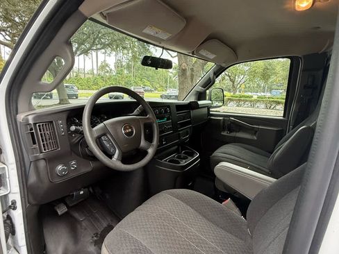 Used 2024 GMC Savana 2500 w/ Driver Convenience Package image 10