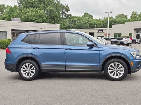 Used 2020 Volkswagen Tiguan S FWD image 2