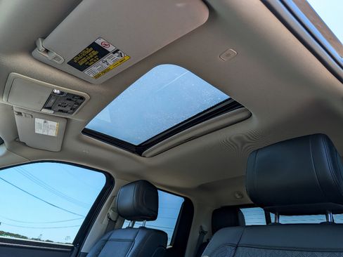 Used 2022 Toyota Tundra Limited AWD/4WD image 16