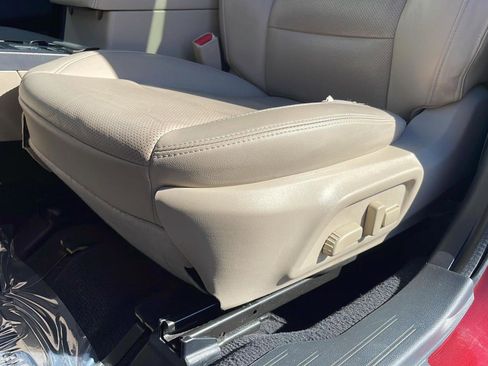 Used 2017 Subaru Outback 2.5i Limited image 24