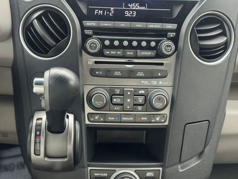 Used 2015 Honda Pilot Touring image 23