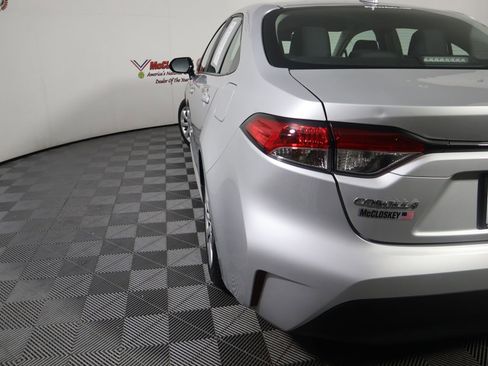 Used 2025 Toyota Corolla LE image 14