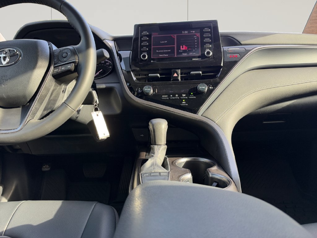 Used 2024 Toyota Camry SE FWD image 12