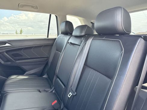 Used 2023 Volkswagen Tiguan SE FWD image 22