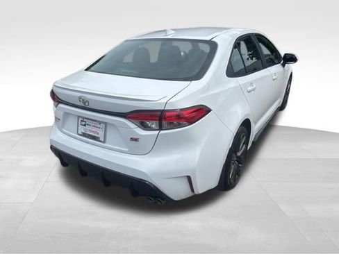 Used 2026 Toyota Corolla SE FWD image 5