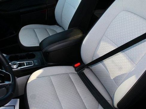 Used 2024 Ford Escape Active image 5