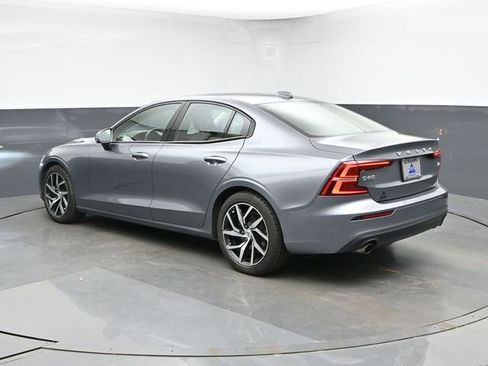 Used 2020 Volvo S60 T5 Momentum w/ Protection Package Premier FWD image 7