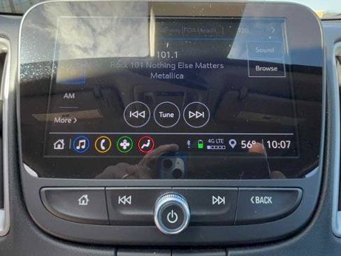 Used 2023 Chevrolet Malibu LT FWD image 16