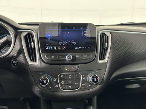 Used 2024 Chevrolet Malibu LT image 21