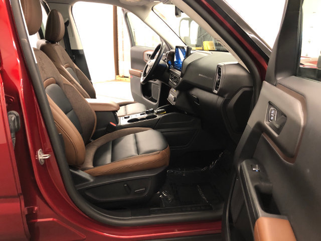 Used 2025 Ford Bronco Sport Outer Banks w/ Outer Banks Tech Package+ AWD/4WD image 34