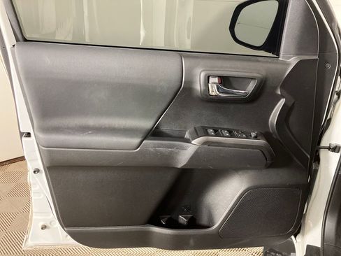 Used 2021 Toyota Tacoma TRD Off-Road w/ TRD Premium Off Road Package image 22