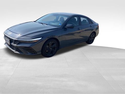 Used 2026 Hyundai Elantra Sport FWD image 31