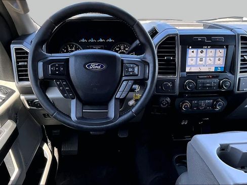 Used 2017 Ford F150 XLT w/ Equipment Group 301A Mid RWD image 8