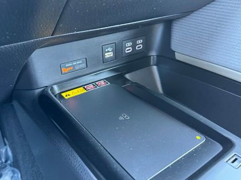 Certified 2025 Toyota Camry SE AWD/4WD image 14