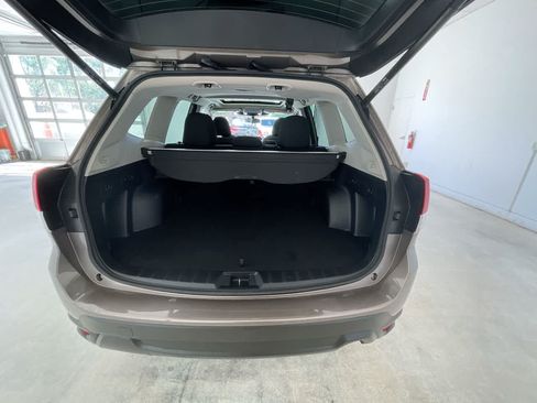 Used 2023 Subaru Forester Premium AWD/4WD image 24