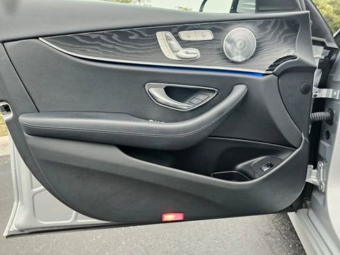 Certified 2018 Mercedes-Benz E 300 4MATIC image 20