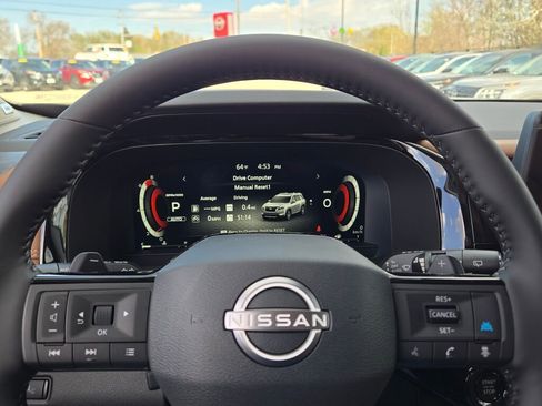 New 2026 Nissan Pathfinder Platinum w/ Cargo Package AWD/4WD image 38
