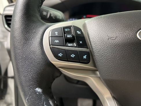 Used 2023 Ford Explorer Limited image 27