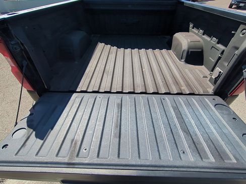 Used 2022 Chevrolet Silverado 1500 Custom image 24