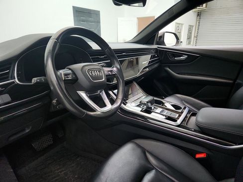 Used 2019 Audi Q8 Premium Plus w/ Premium Plus AWD/4WD image 12