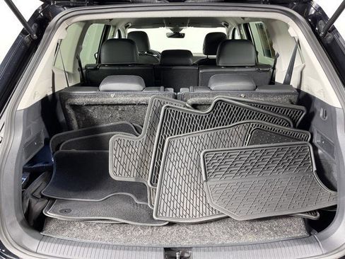 Used 2023 Volkswagen Tiguan SE image 42