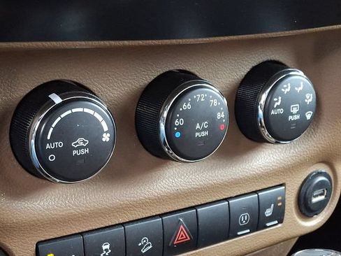 Used 2015 Jeep Wrangler Unlimited Sahara w/ Dual Top Group AWD/4WD image 16