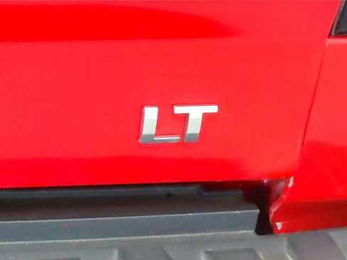 Used 2018 Chevrolet Silverado 1500 LT image 16