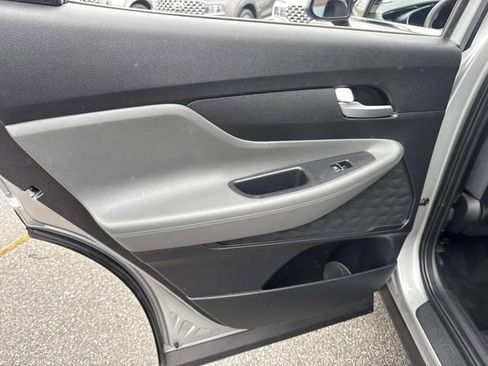 Used 2023 Hyundai Santa Fe SE image 18