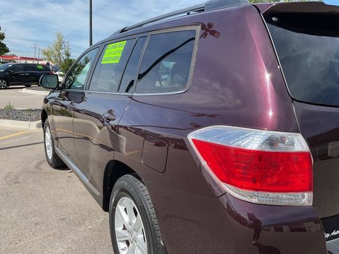 Used 2013 Toyota Highlander SE AWD/4WD image 5
