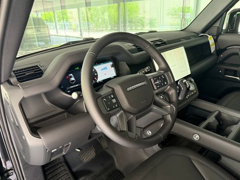 New 2026 Land Rover Defender 110 X-Dynamic SE AWD/4WD image 4