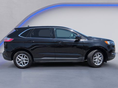 Used 2024 Ford Edge SEL AWD/4WD image 3