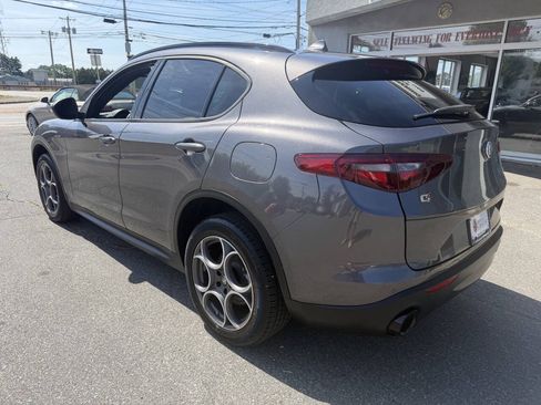 Used 2022 Alfa Romeo Stelvio Sprint AWD/4WD image 5
