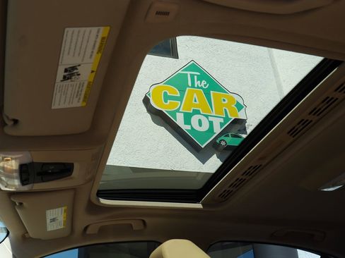 Used 2017 BMW 320i Sedan image 55