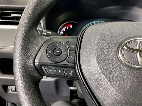 Used 2025 Toyota RAV4 XLE image 26