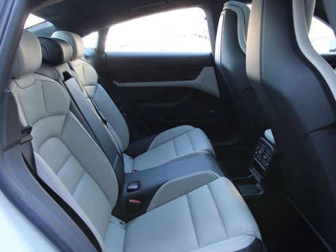 Used 2021 Porsche Taycan 4S image 23