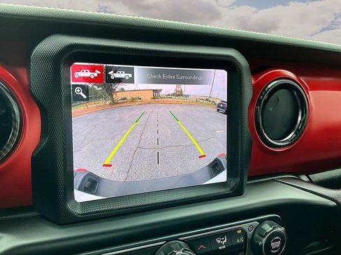 Used 2020 Jeep Gladiator Rubicon AWD/4WD image 15