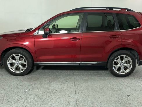 Used 2017 Subaru Forester 2.5i Touring AWD/4WD image 9