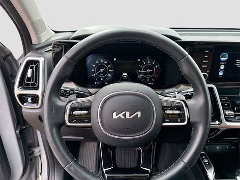 Used 2023 Kia Sorento SX Prestige image 14
