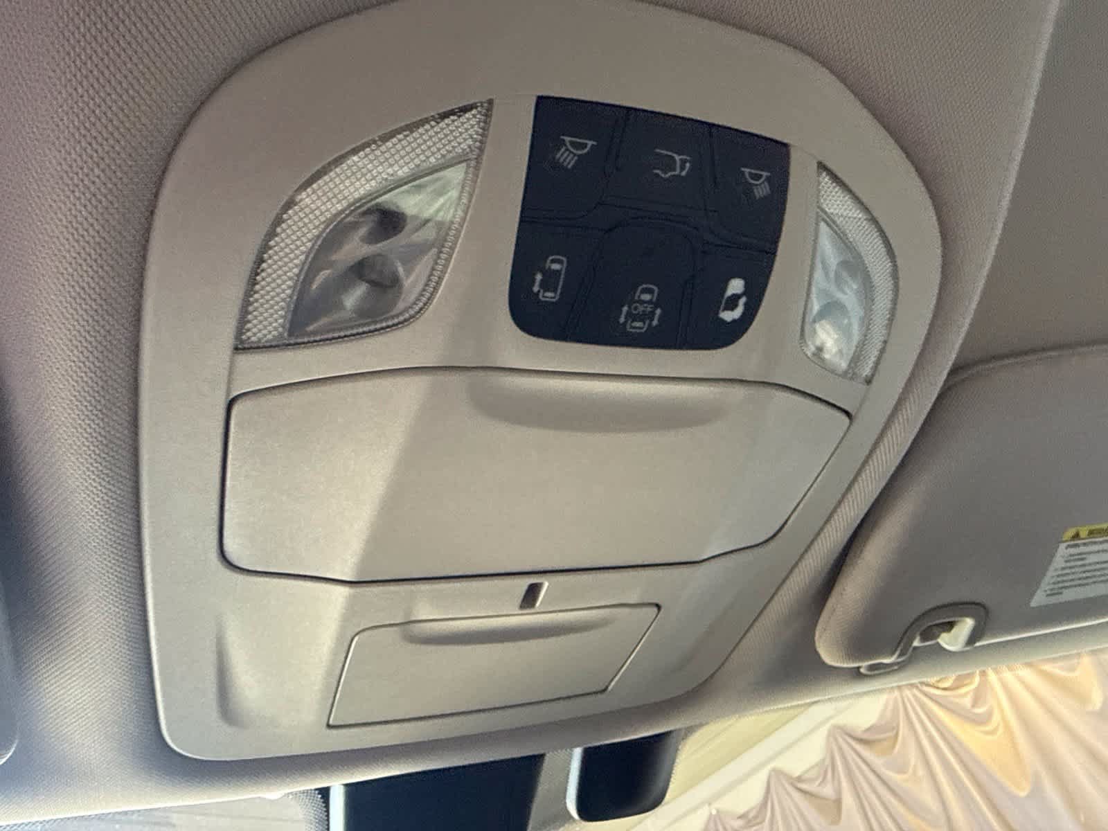Used 2018 Chrysler Pacifica Touring Plus FWD image 26