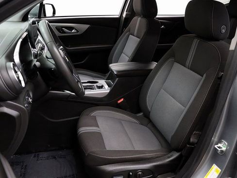 Used 2024 Chevrolet Blazer LT image 9