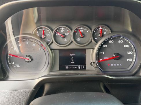 Used 2020 Chevrolet Silverado 1500 W/T w/ WT Convenience Package AWD/4WD image 9