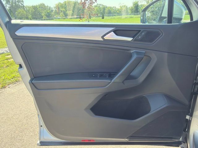 Used 2022 Volkswagen Tiguan S FWD image 24