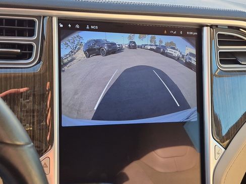 Used 2013 Tesla Model S Performance RWD image 17