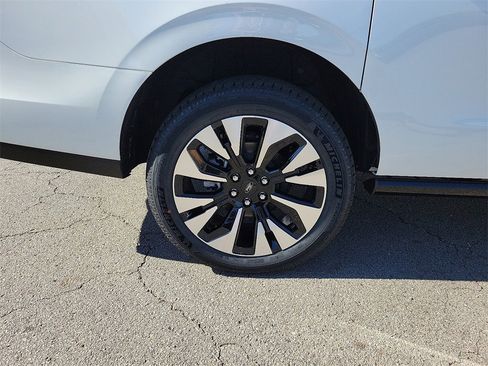 New 2025 Ford Expedition Max Platinum w/ Platinum Ultimate Package image 7