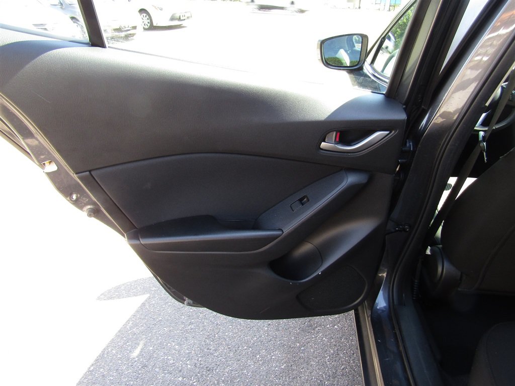 Used 2014 MAZDA MAZDA3 i Touring FWD image 17